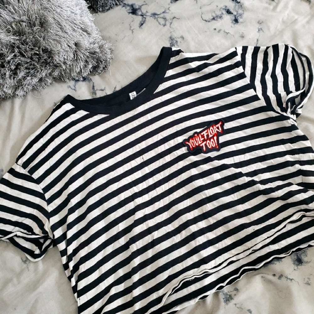 IT crop top